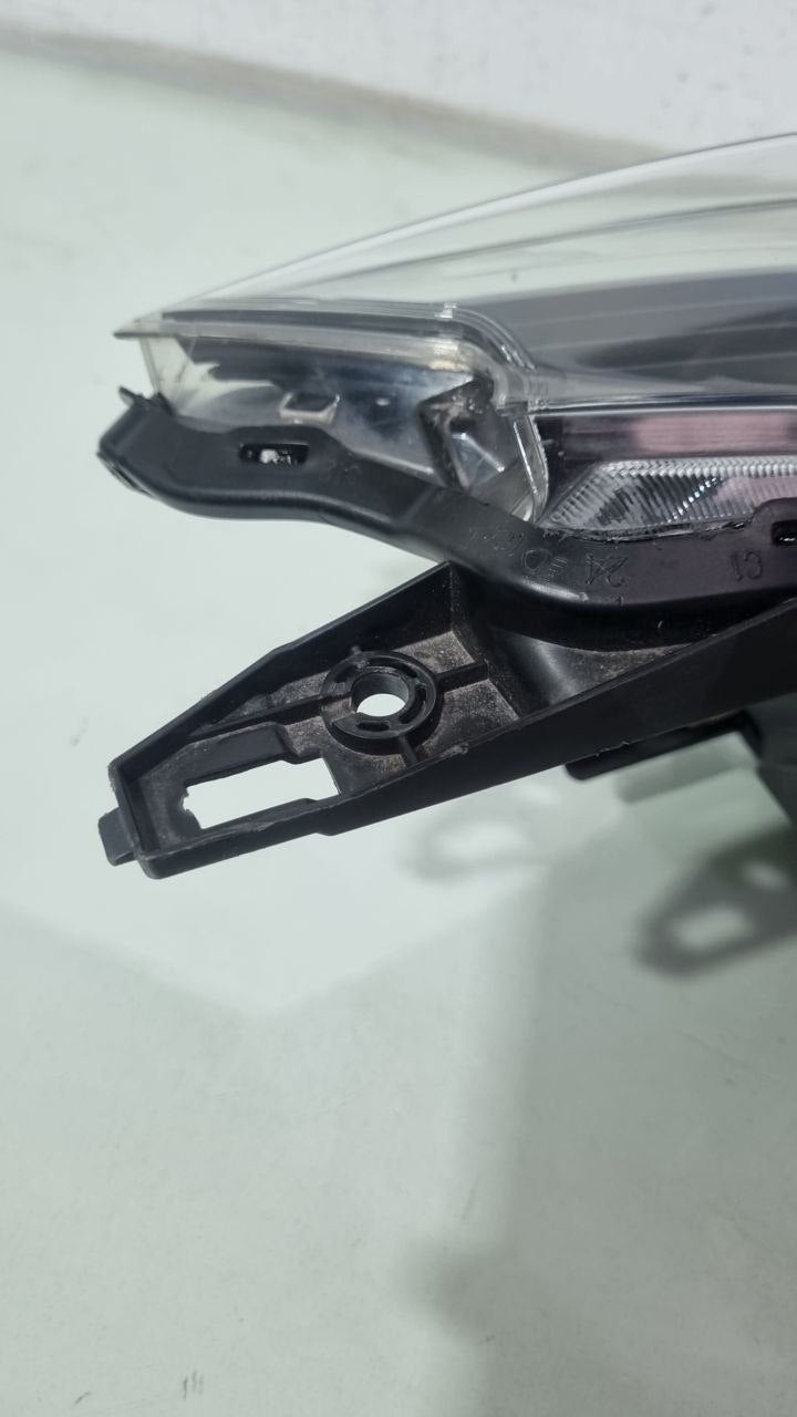 Farol Diant Esq Nissan Kicks 2017/2019 Usado