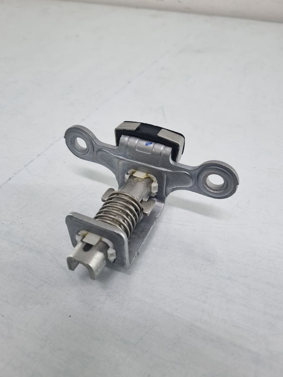 Fechadura Tampa Traseira Volkswagen Amarok Saveiro 2011/2021 Nova