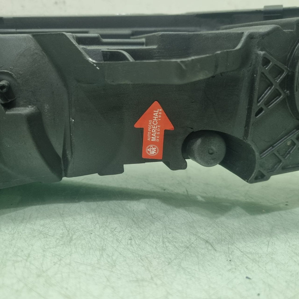 Farol Diant Esq LED Sup Fiat Toro 2016/2020