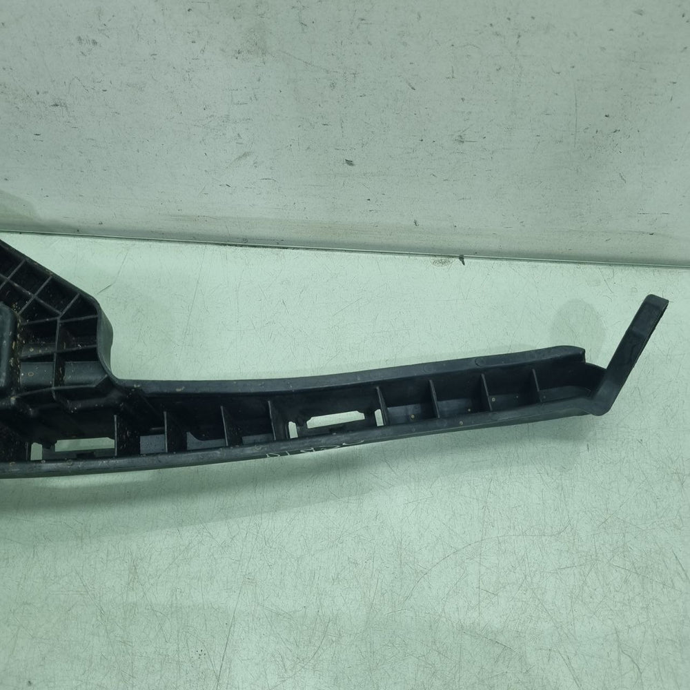 Guia Farol Diant Dir Honda HRV 2019/2022 Usado