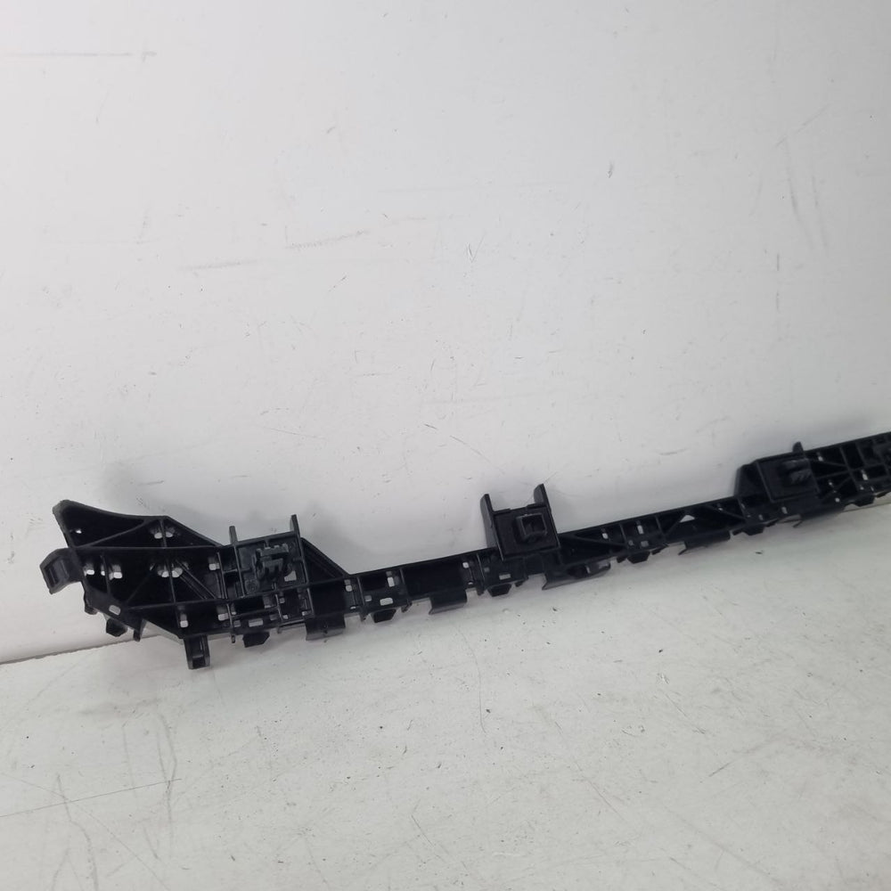 Suporte Guia Para-choque Tras Dir Honda Fit / WR-V 2015/2021