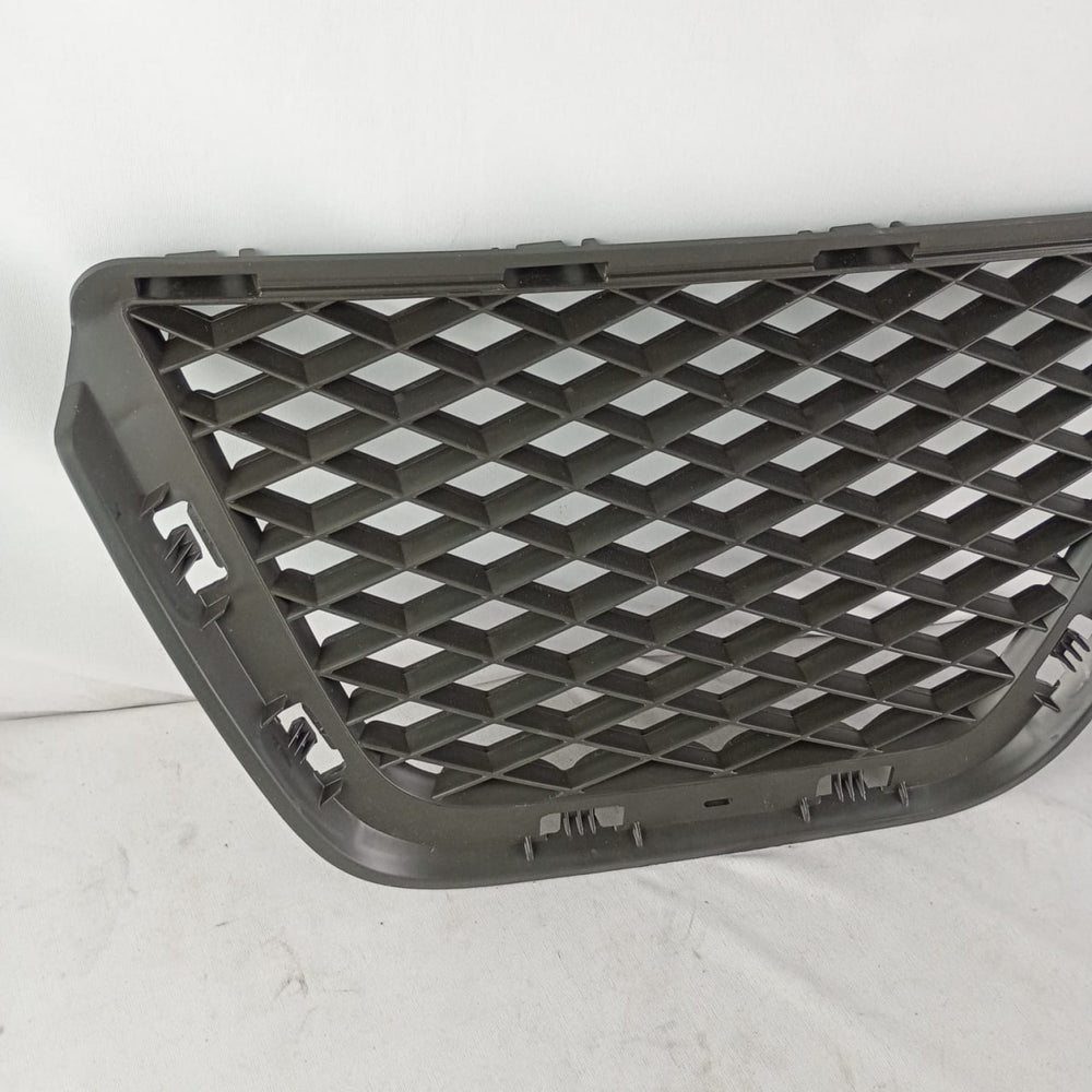 Grade Diant Mitsubishi Pajero TR4 2009/2016 Nova