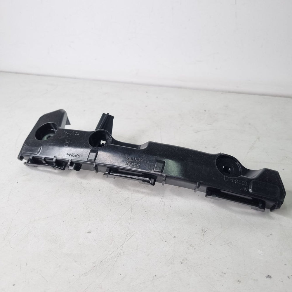 Suporte Para-choque Diant Dir Toyota Hilux 2012/2015
