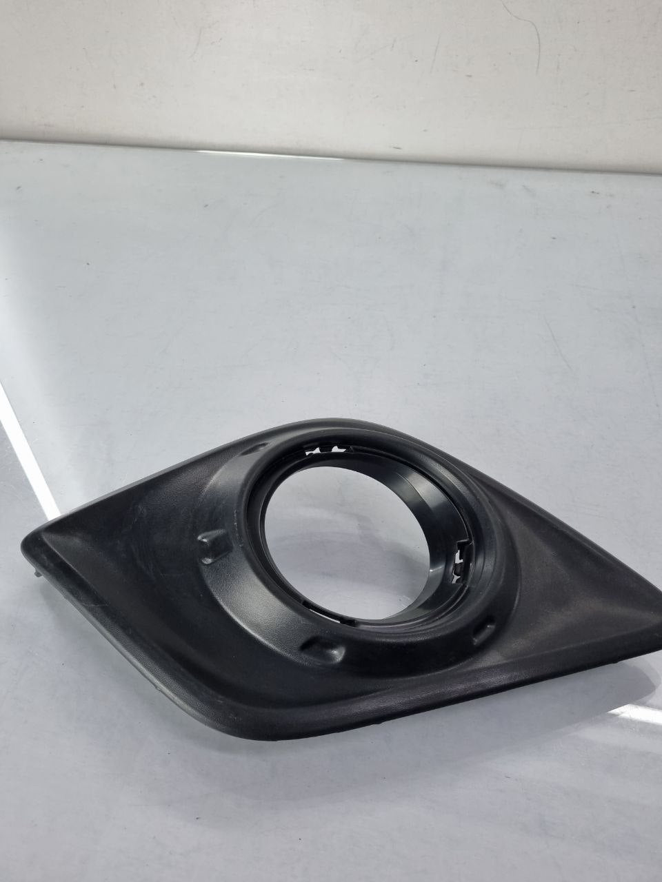 Moldura Farol de Milha Dir Toyota Hilux 2016/2018