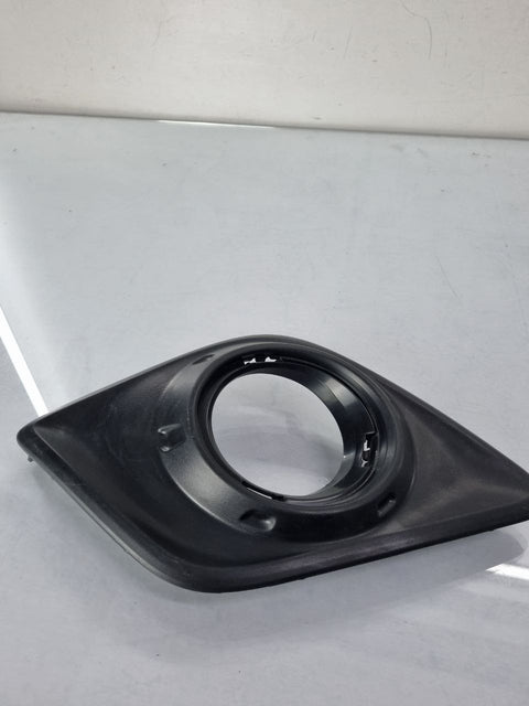 Moldura Farol de Milha Dir Toyota Hilux 2016/2018