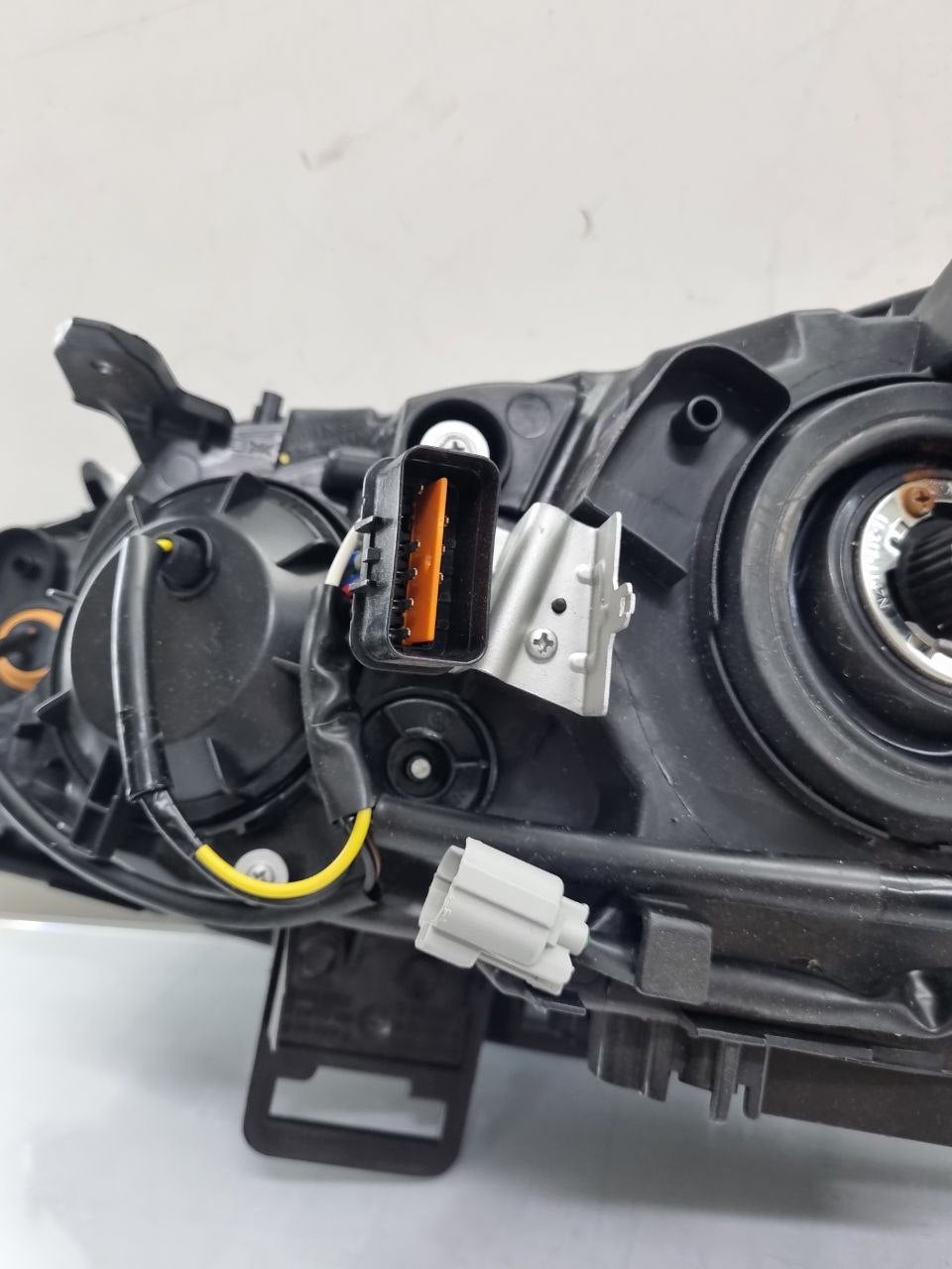 Farol lado direito outlander 2010 a 2013