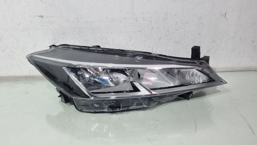 Farol Diant Dir Nissan Kicks 2021/2023 Usado