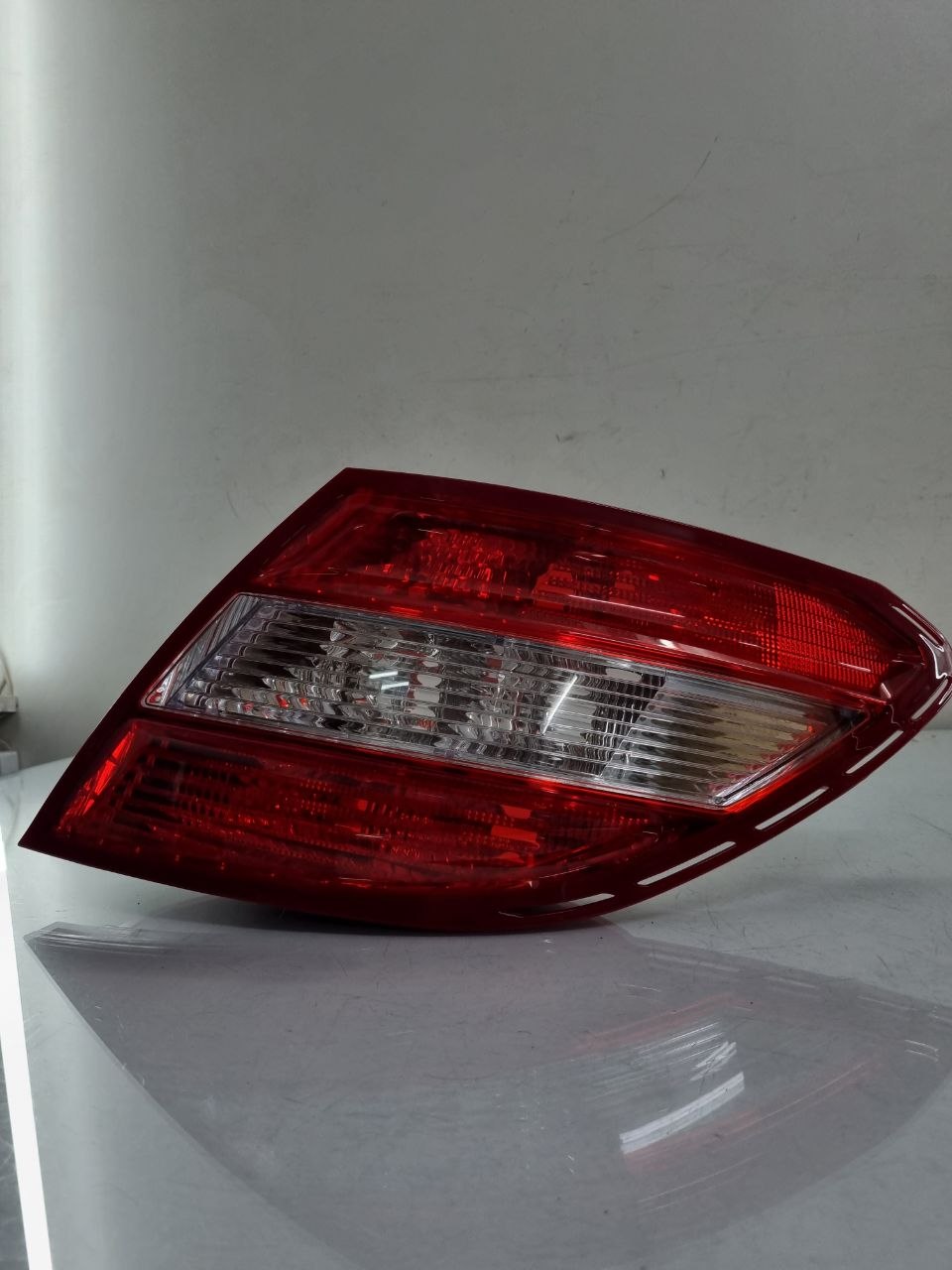 Lanterna Traseira Lado Direito Mercedes C180 C200 C250