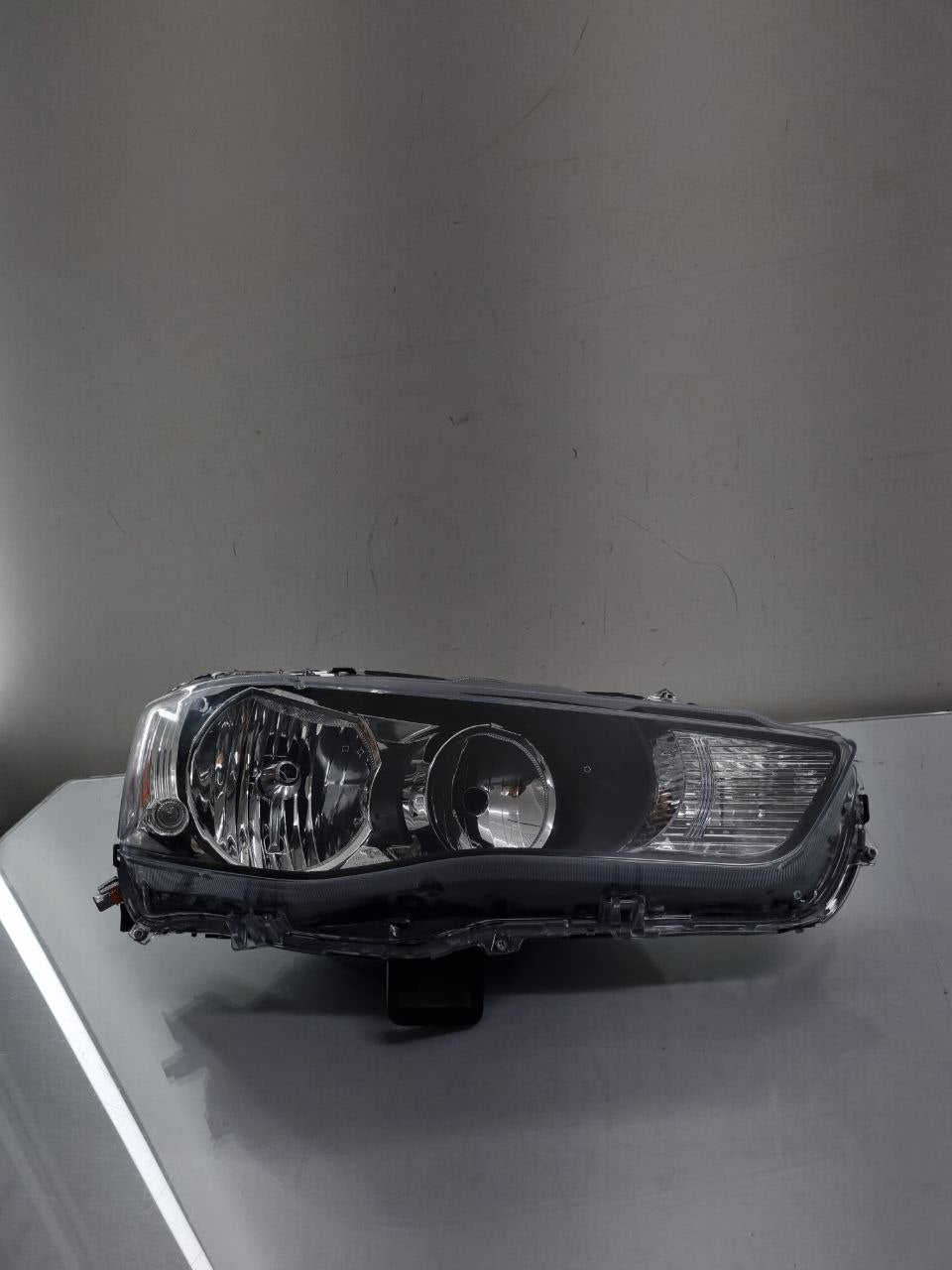 Farol lado direito outlander 2010 a 2013