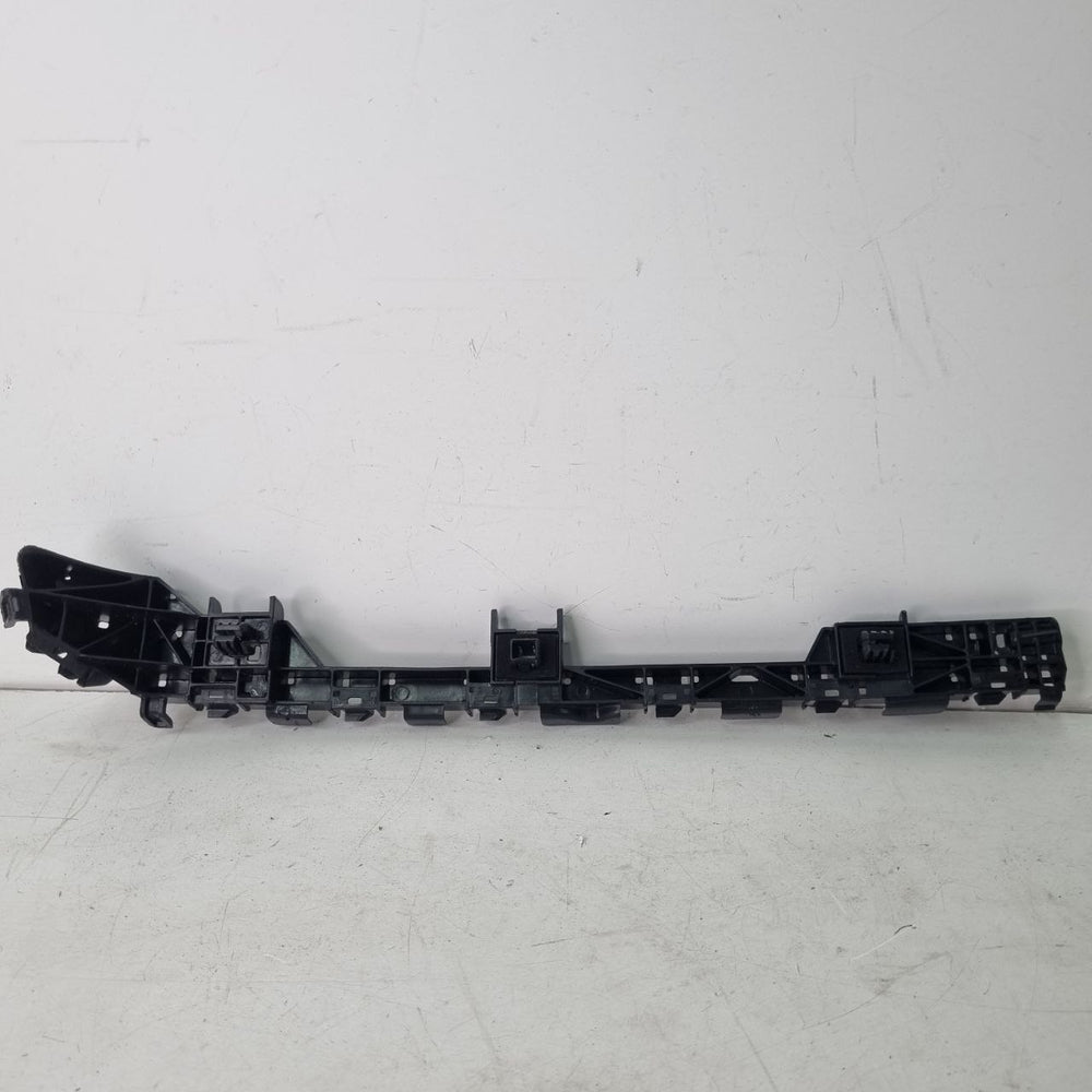 Suporte Guia Para-choque Tras Dir Honda Fit / WR-V 2015/2021