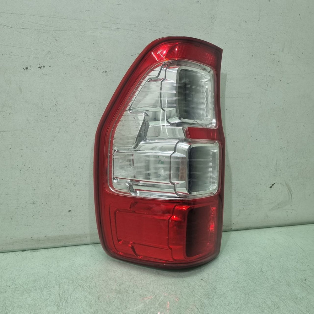 Lanterna direita Ford Ranger ARTEB 2013/2020
