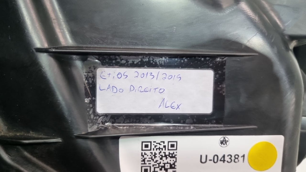 Farol Diant Dir Toyota Etios 2013/2019