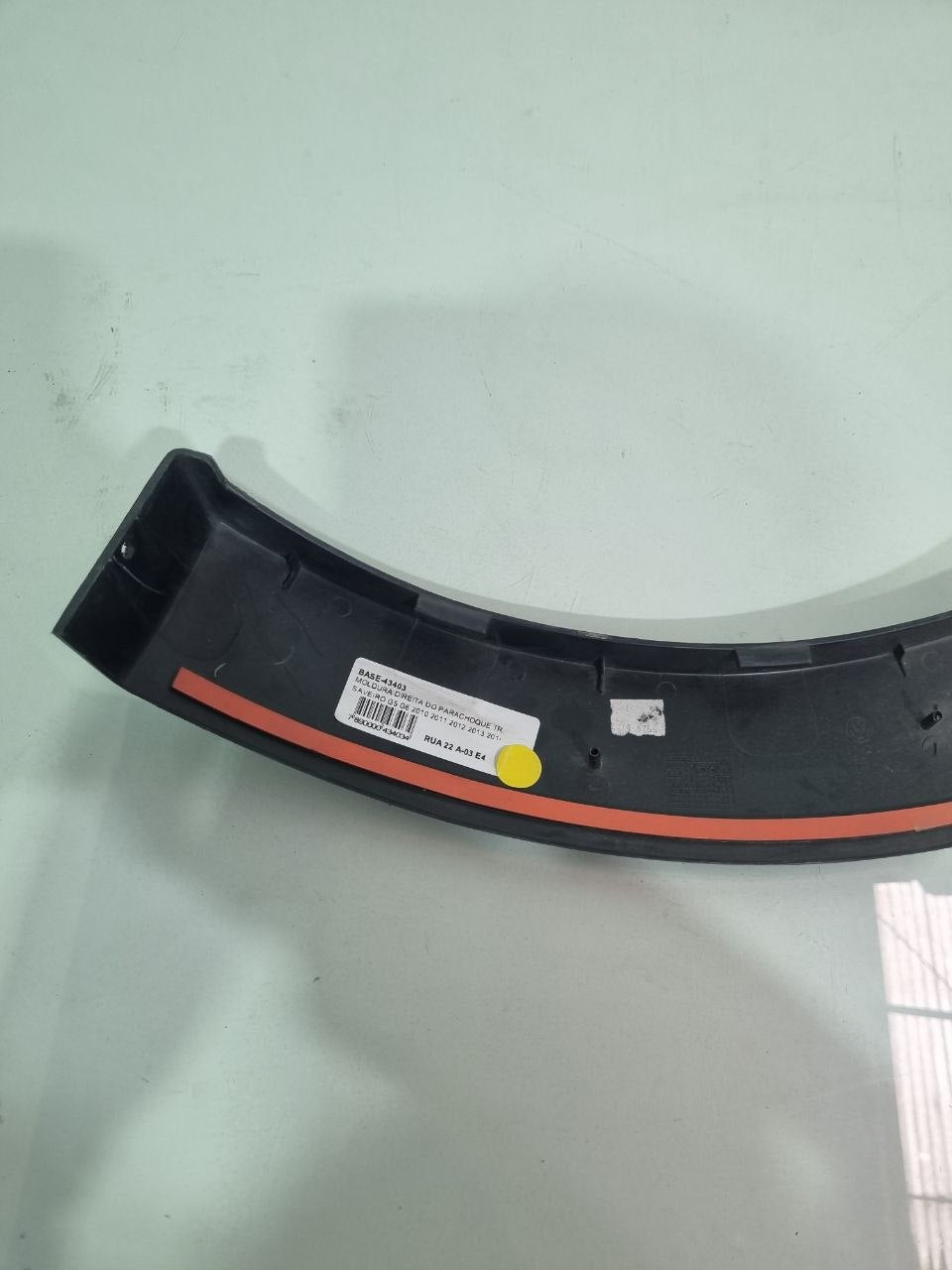 Moldura Parachoque Tras Dir Volkswagen Saveiro G5 G6 2010/2014
