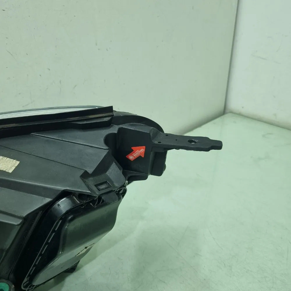 Farol lado direito expert 2020 a 2024