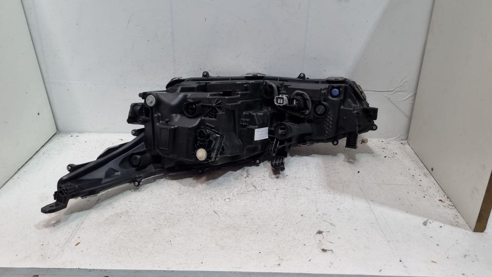 Farol Diant Dir Toyota Corolla Híbrido 2021/2025 - Original