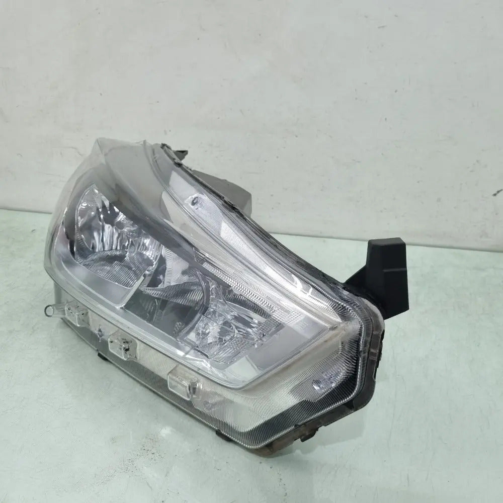 Farol Direito S/led Nissan Kicks 2017 2018 2019 2020 21 2022