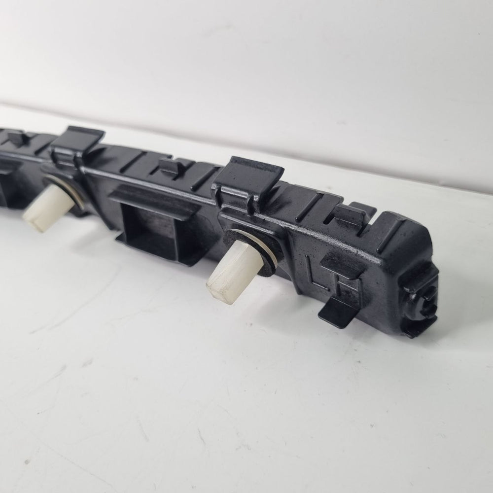 Guia Para-choque Traseiro Esquerdo Hyundai HB20 Hatch 2013/2019 Usado