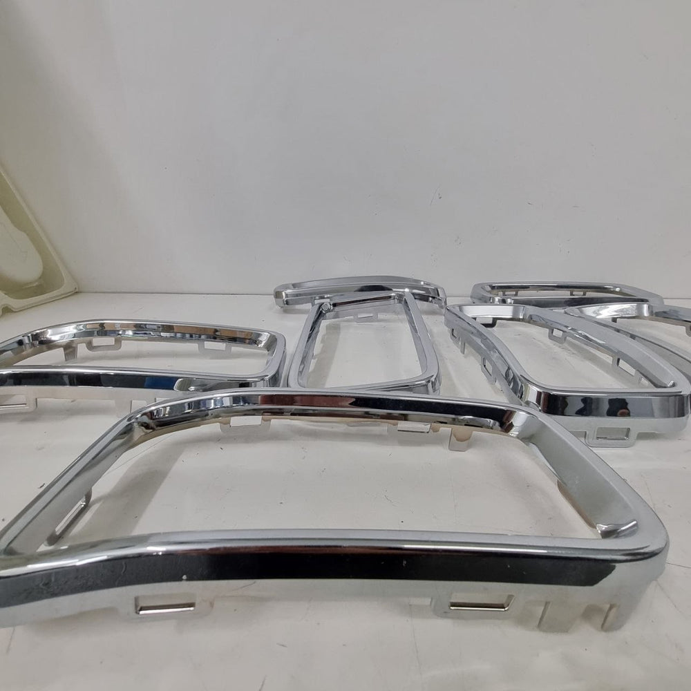 Kit Moldura Grade Diant Jeep Renegade 2015/2021