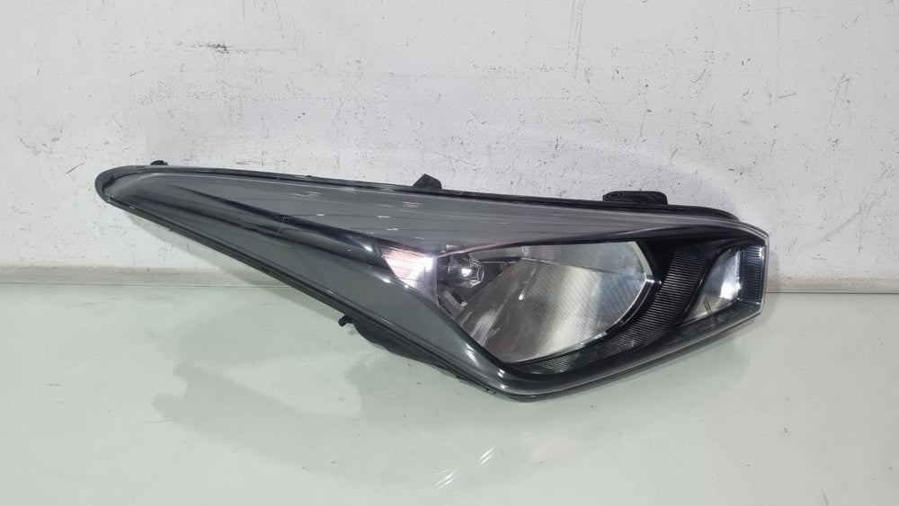 Farol Diant Dir MB B 180 2012/2014 Usado