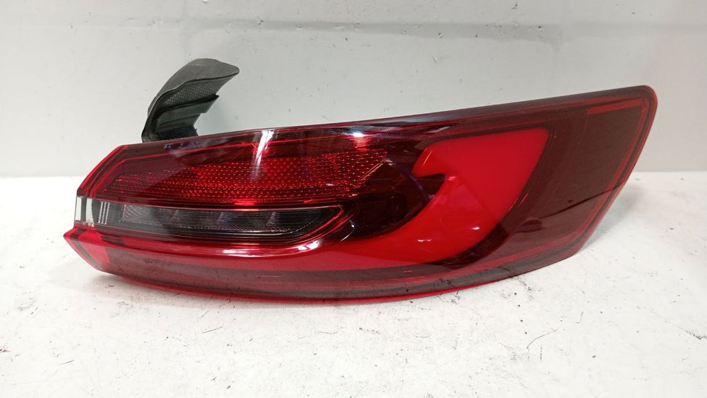 Lanterna Tras Dir Fiat Fastback 2022/2026