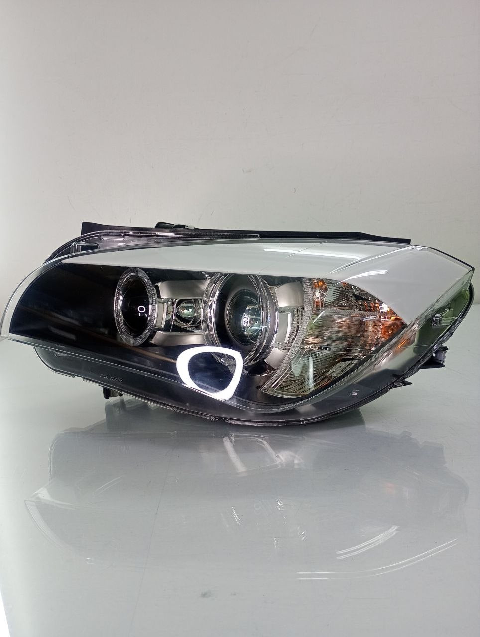 Farol esquerdo X1 2012
X1 2012/2015 BI XENON C/LED ORIGINAL