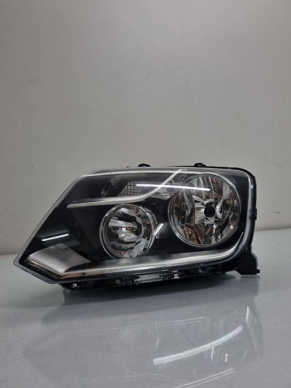 Farol Diant Esq Volkswagen Amarok 2011/2015