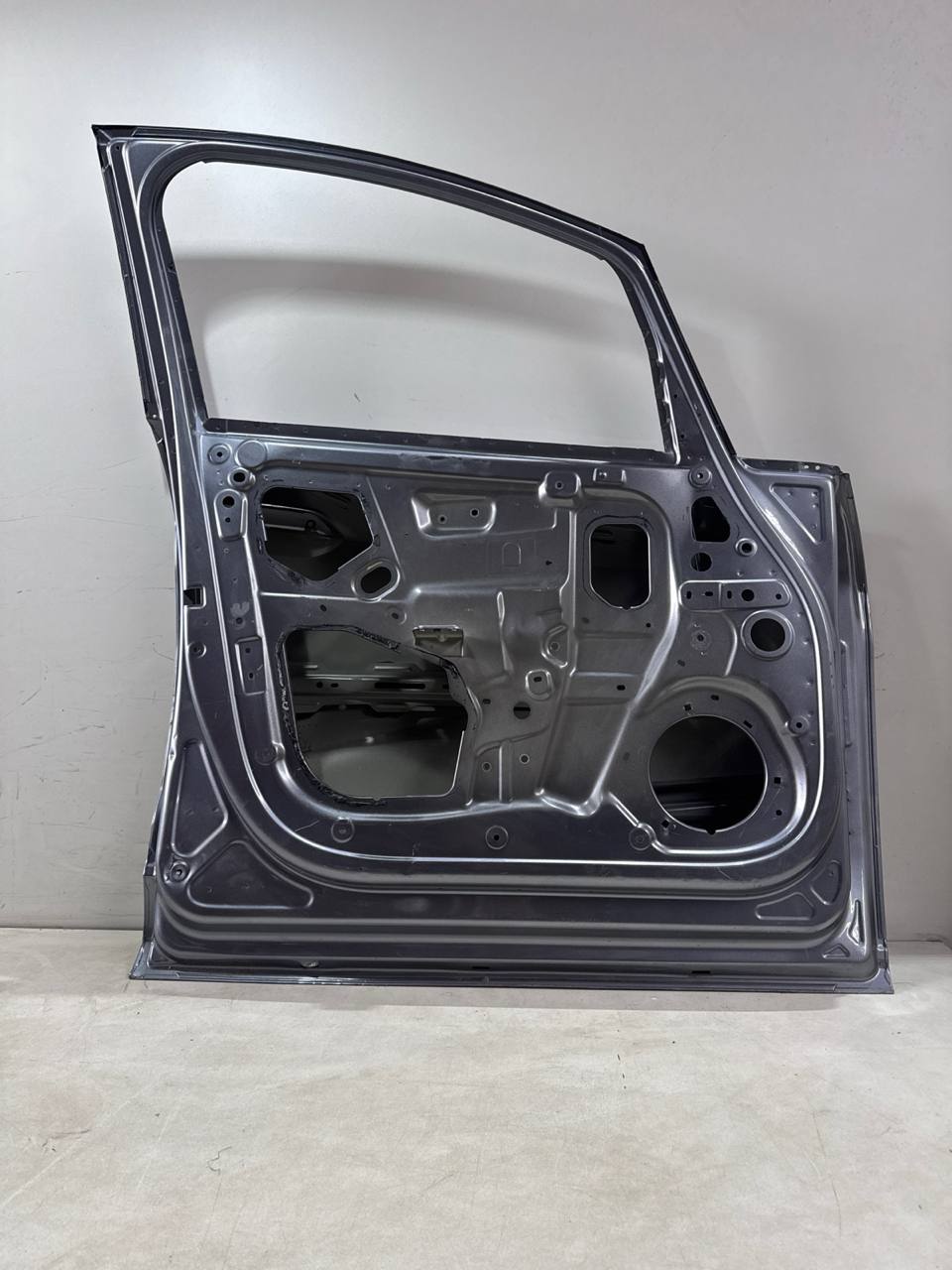 Porta Diant Esq BYD Dolphin 2023/2026 Usada