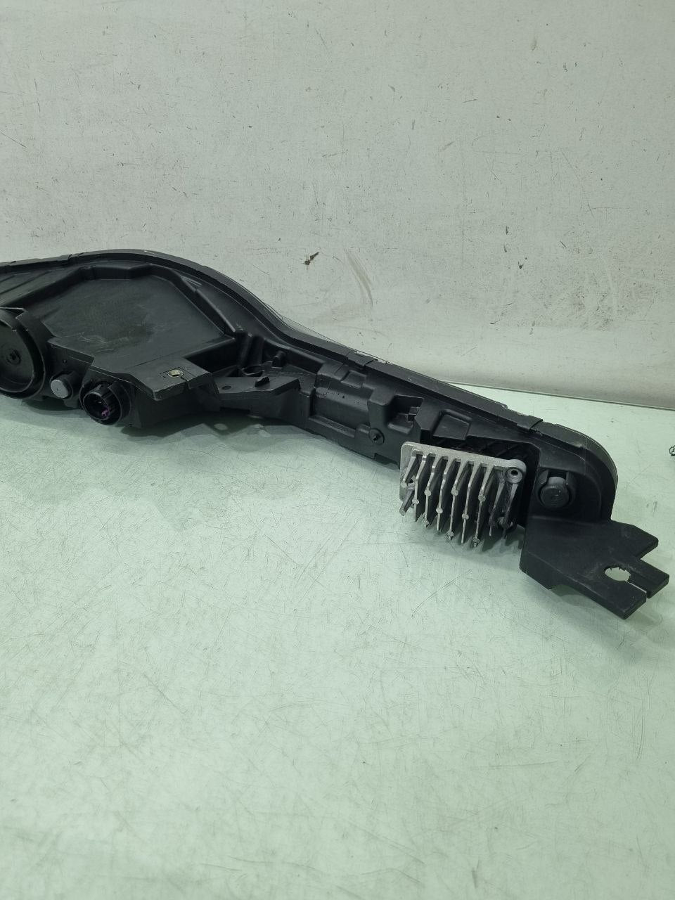 Farol Superior Esquerdo Fiat Toro 2022/2025 Usado
