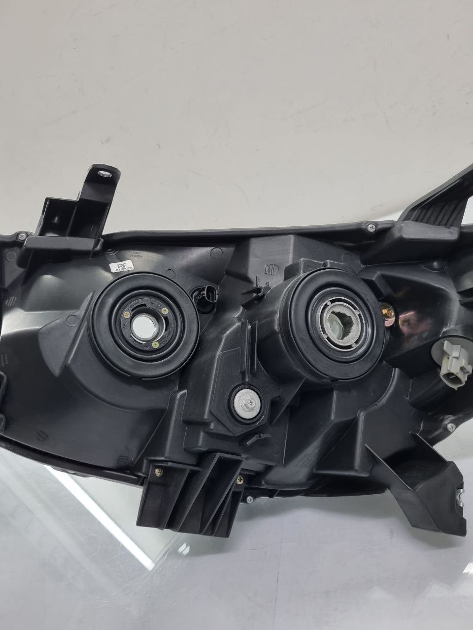 FAROL DIREITO HILUX SW4 2009/ 2011 TYC
