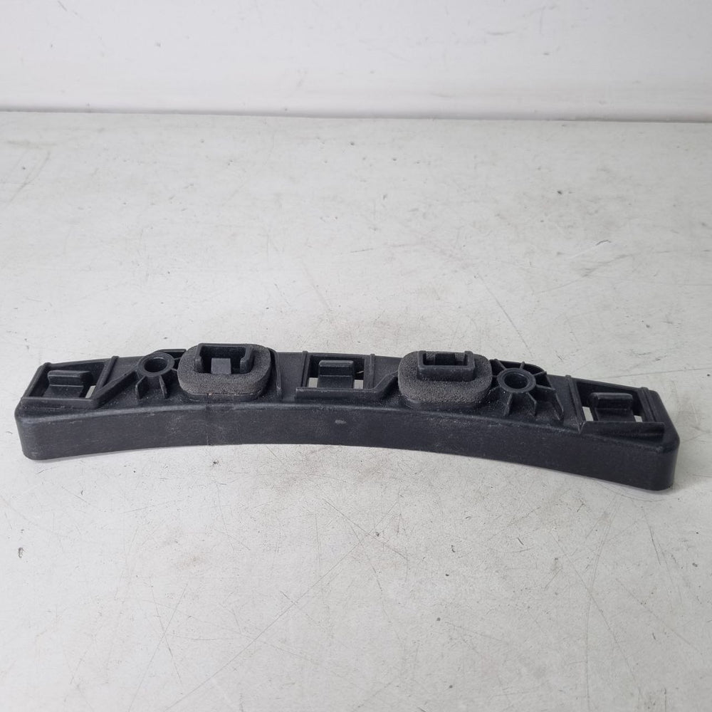 Suporte Para-choque Tras Esq Fiat Mobi 2017/2023