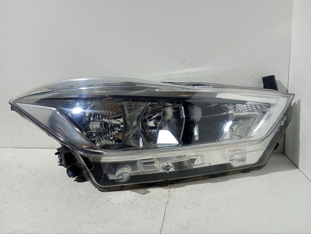 Farol lado direito sem léd kicks 2016 a 2021