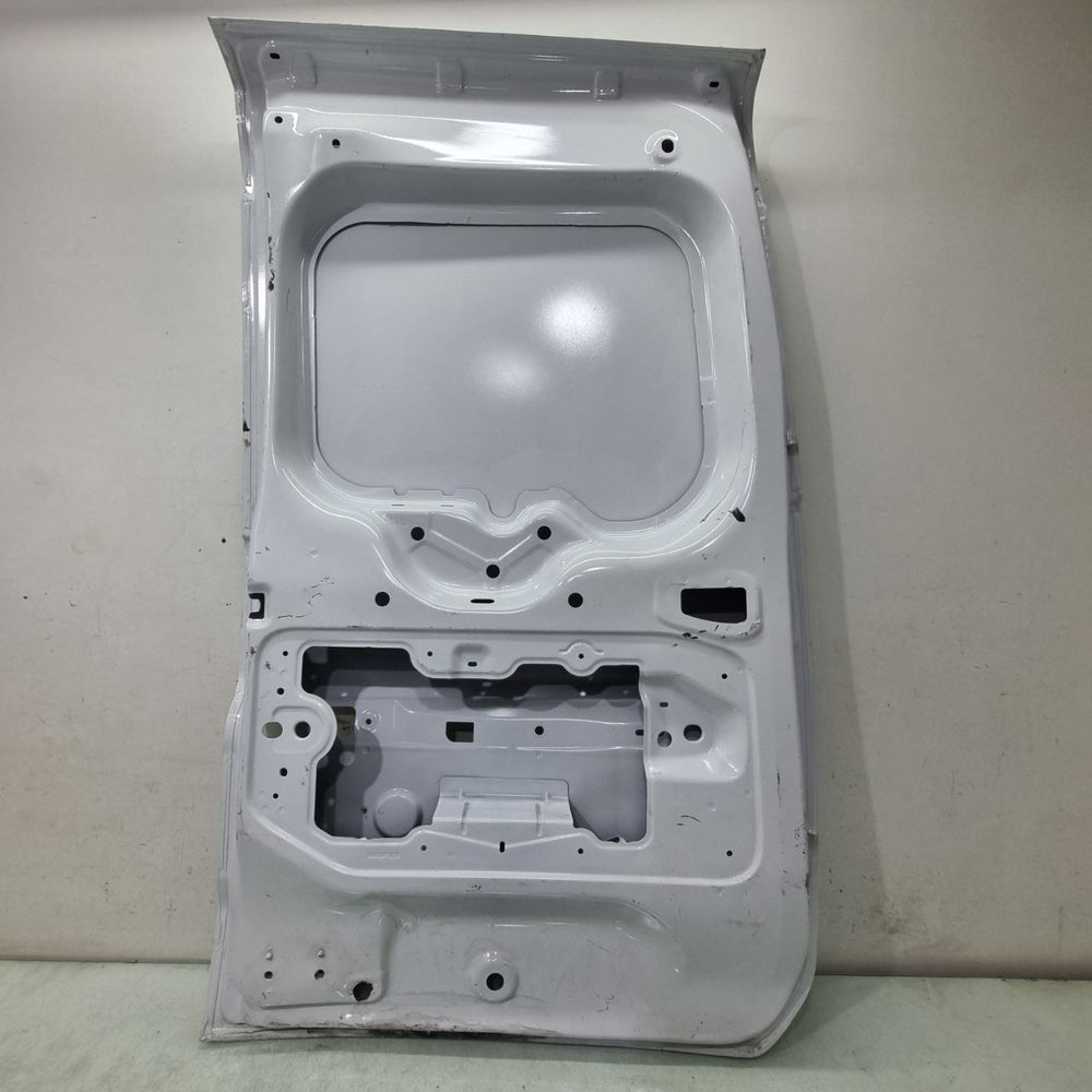 Porta Tras Esq Renault Kangoo 2013/2026 Usada