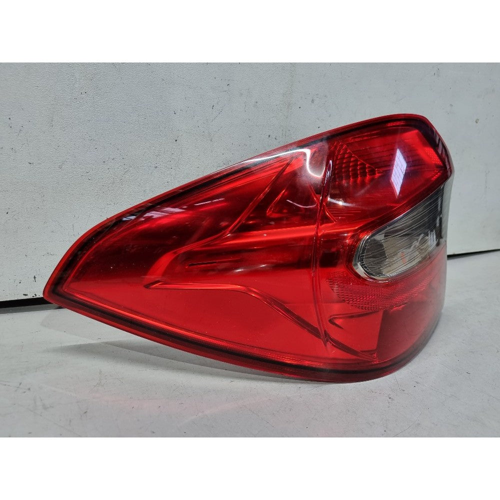 Lanterna Esquerda Fumê Ford Ka Sedan 2015/2018 Recuperado