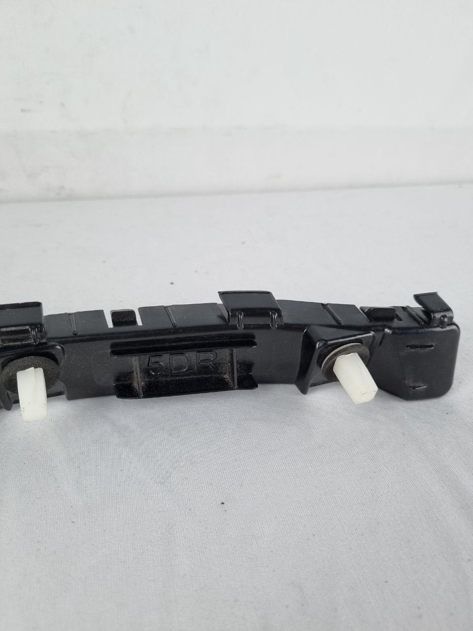Guia Parachoque Traseiro Esq Hyundai HB20 Hatch 2012/2019 Novo