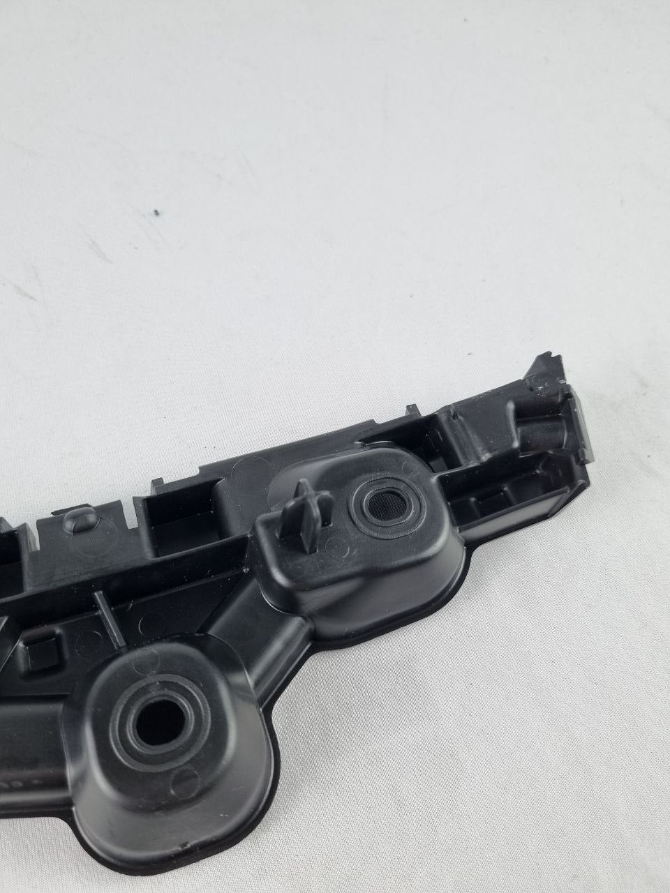 Guia Suporte Para-choque Diant Dir Renault Sandero Logan 2014/2020