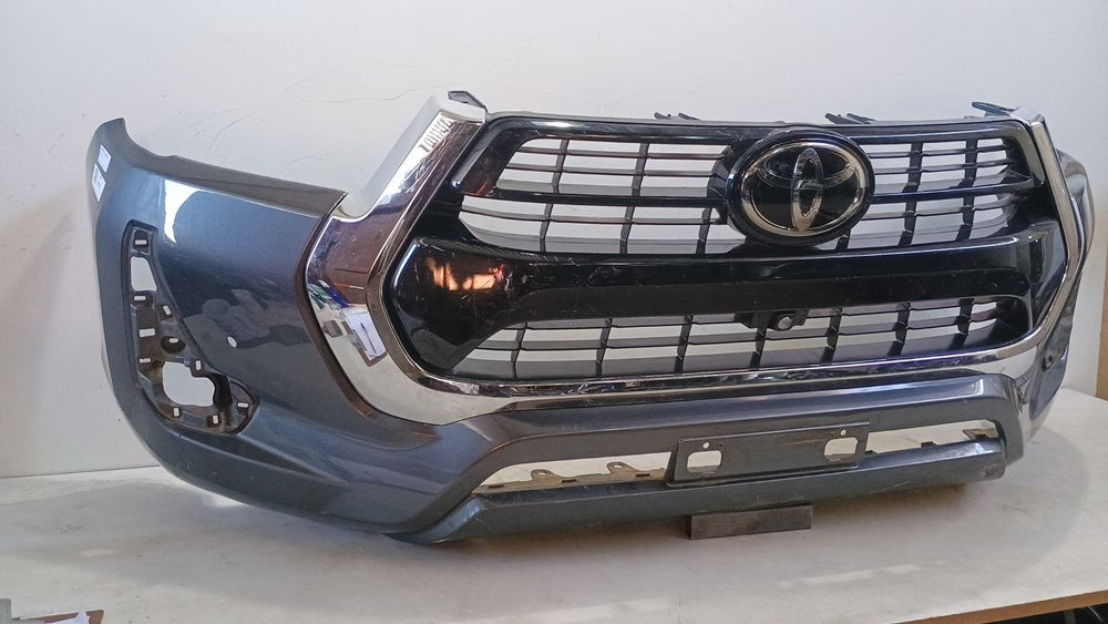 Parachoque Diant Toyota Hilux 2020/2023