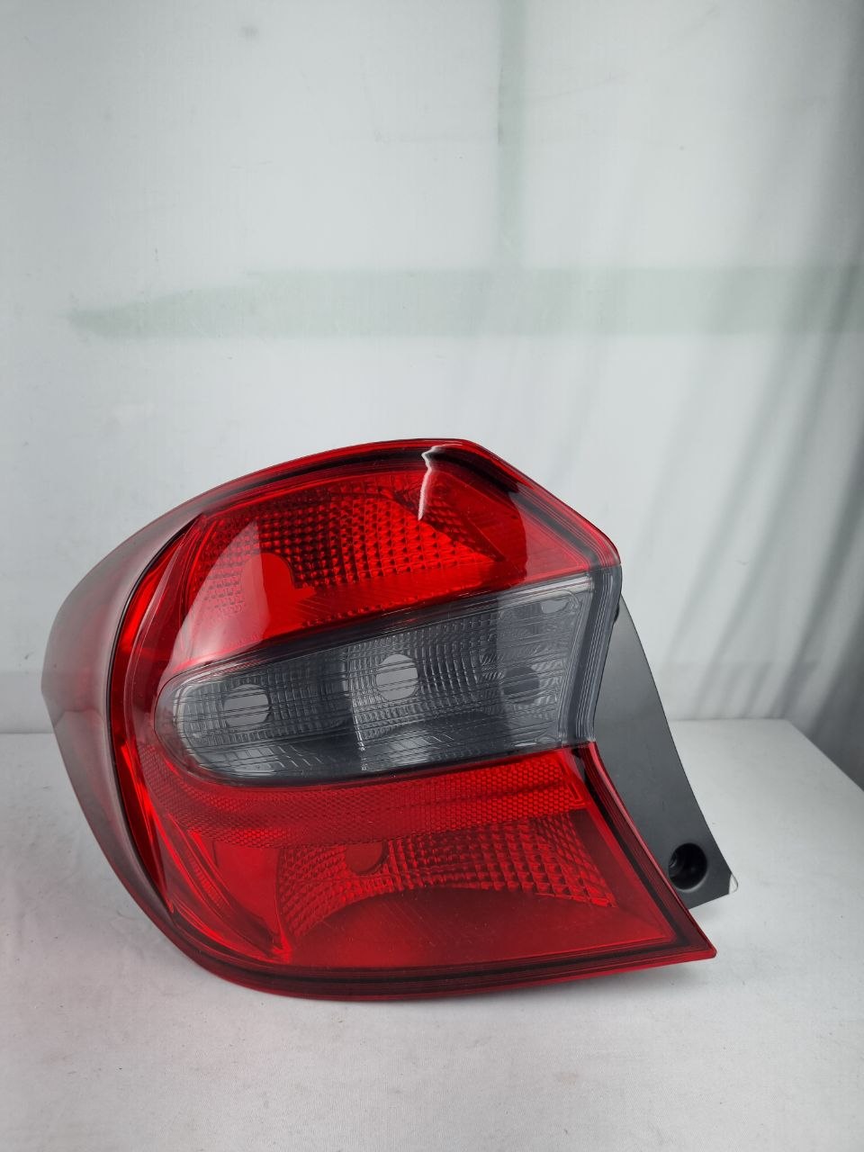 Lanterna traseira lado esquerdo fume Ford ka sedan 2015 a 2018