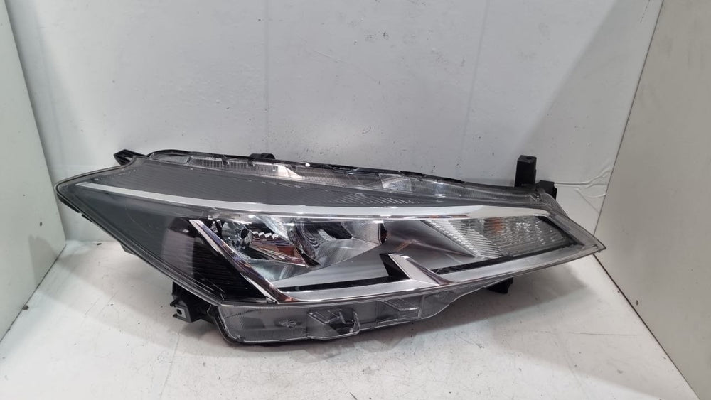 Farol Diant Dir Nissan Kicks 2020/2023