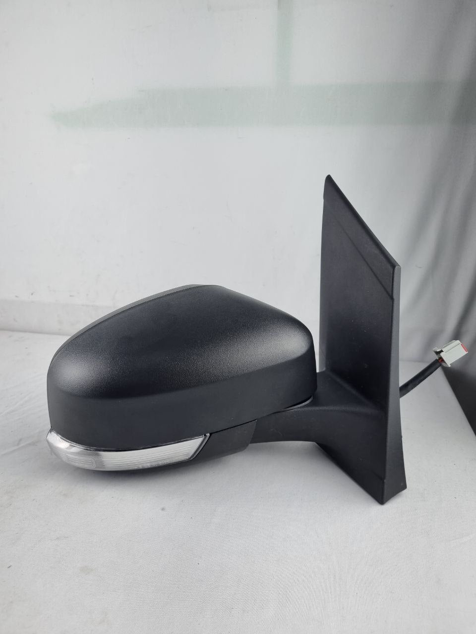 Retrovisor Direito Focus 2009/2013 Elétrico C/Pisca Retrátil
