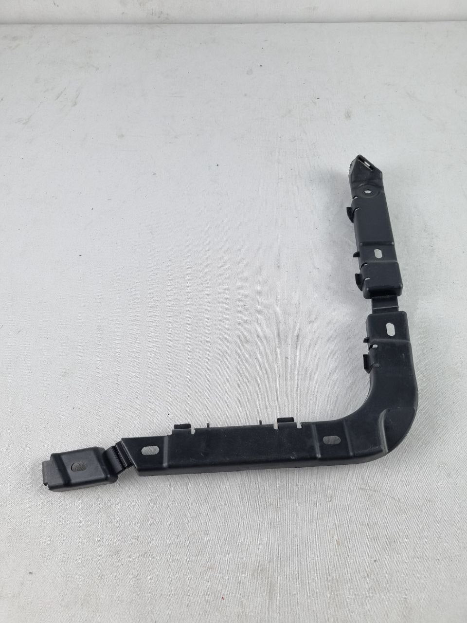 Guia Suporte Para-Choque Tras Esq Ford Ka 2008/2013