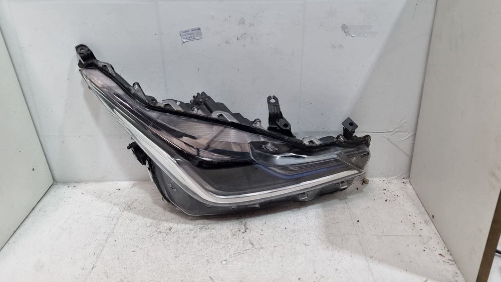 Farol Diant Dir Toyota Corolla Híbrido 2021/2025 - Original