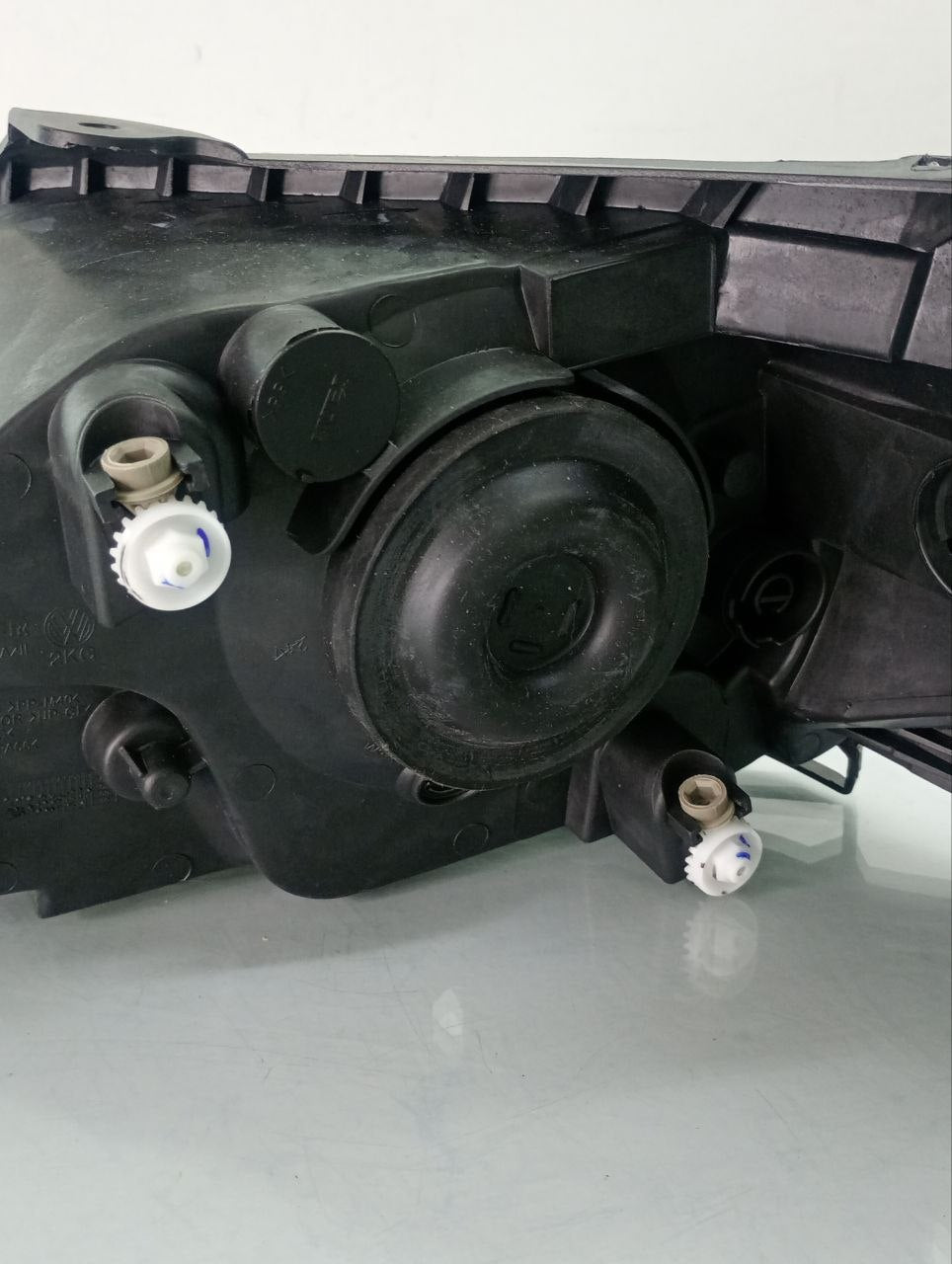 Farol direito gol GV 2009/2012 
Gol Saveiro Voyage original