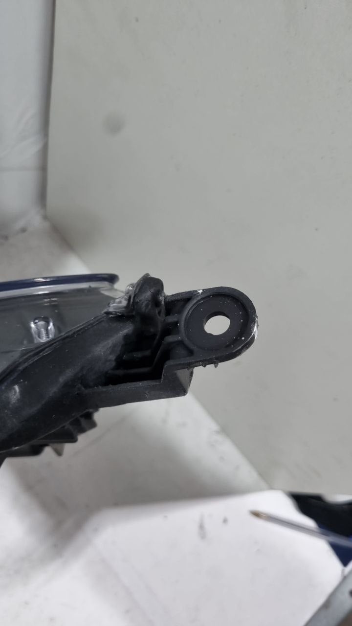 Farol lado direito full léd Corolla Cross 2023 a 2025