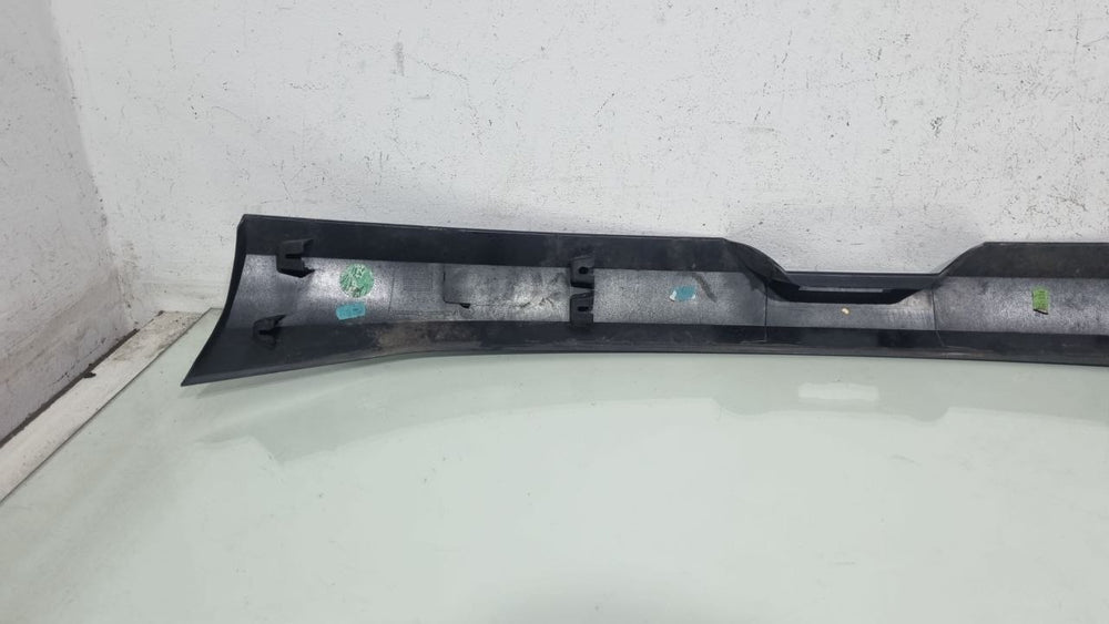 Moldura Tampa Tras Peugeot 208 2020/2023