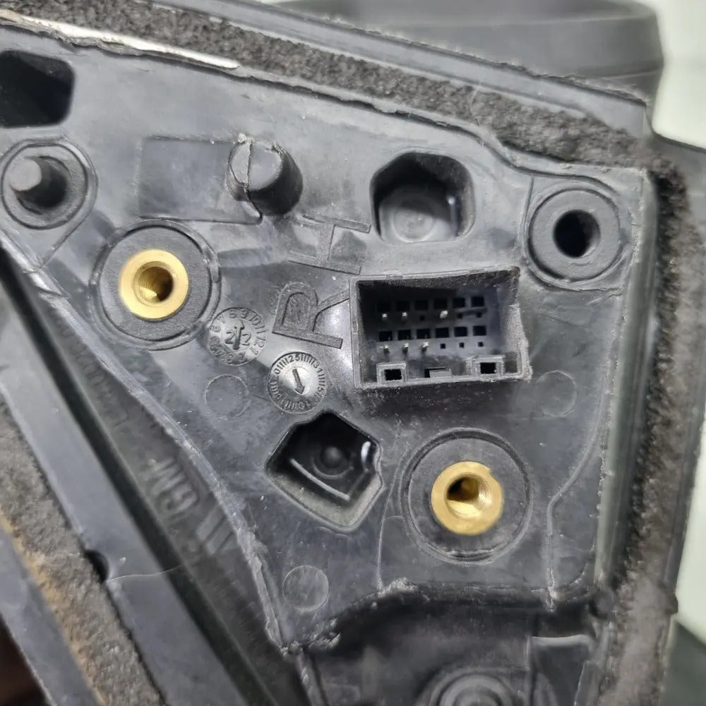 Retrovisor lado direito elétrico com pisca tracker 2020 a 2024