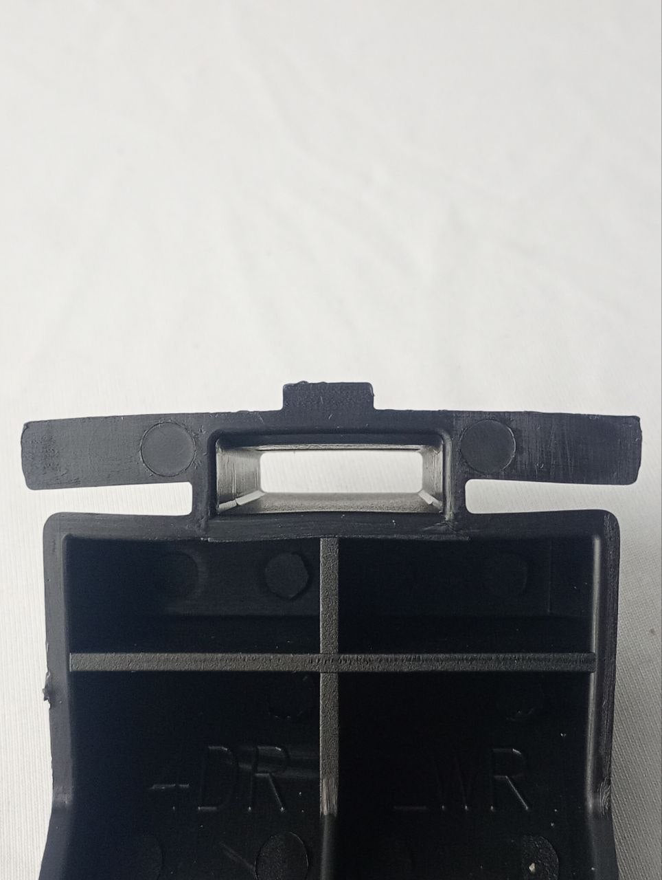 Suporte Guia Central Inferior Para-choque Traseiro Hyundai HB20 2012/2019 Novo