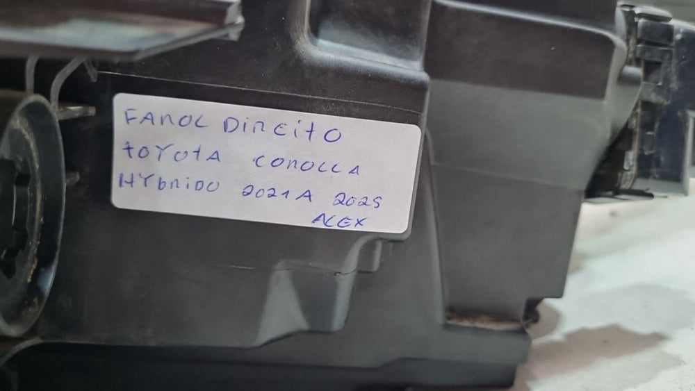 Farol Diant Dir Toyota Corolla Híbrido 2021/2025 - Original
