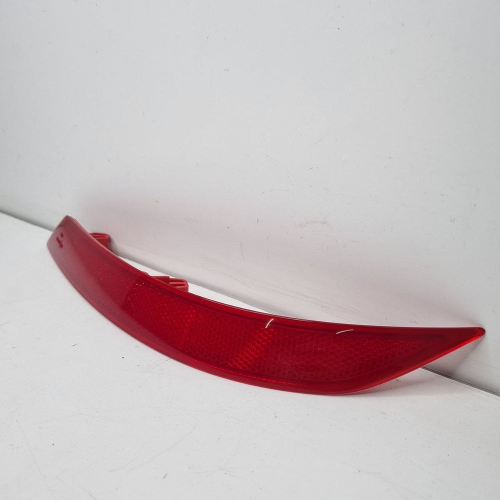 Refletor Para-choque Traseiro Esquerdo VW Voyage 2013/2022 Novo