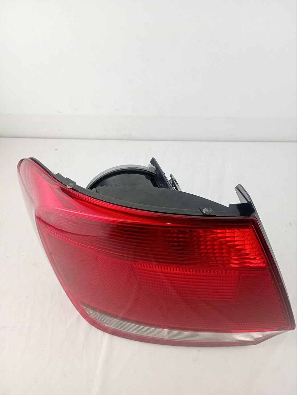 Lanterna Tras Esq Volkswagen Gol GVI 2013/