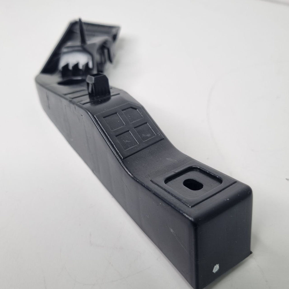 Suporte Guia Para-choque Dianteiro Direito Hyundai i30 2008/2012 Usado